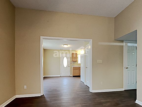 5th image of 4016 Fairoaks Dr