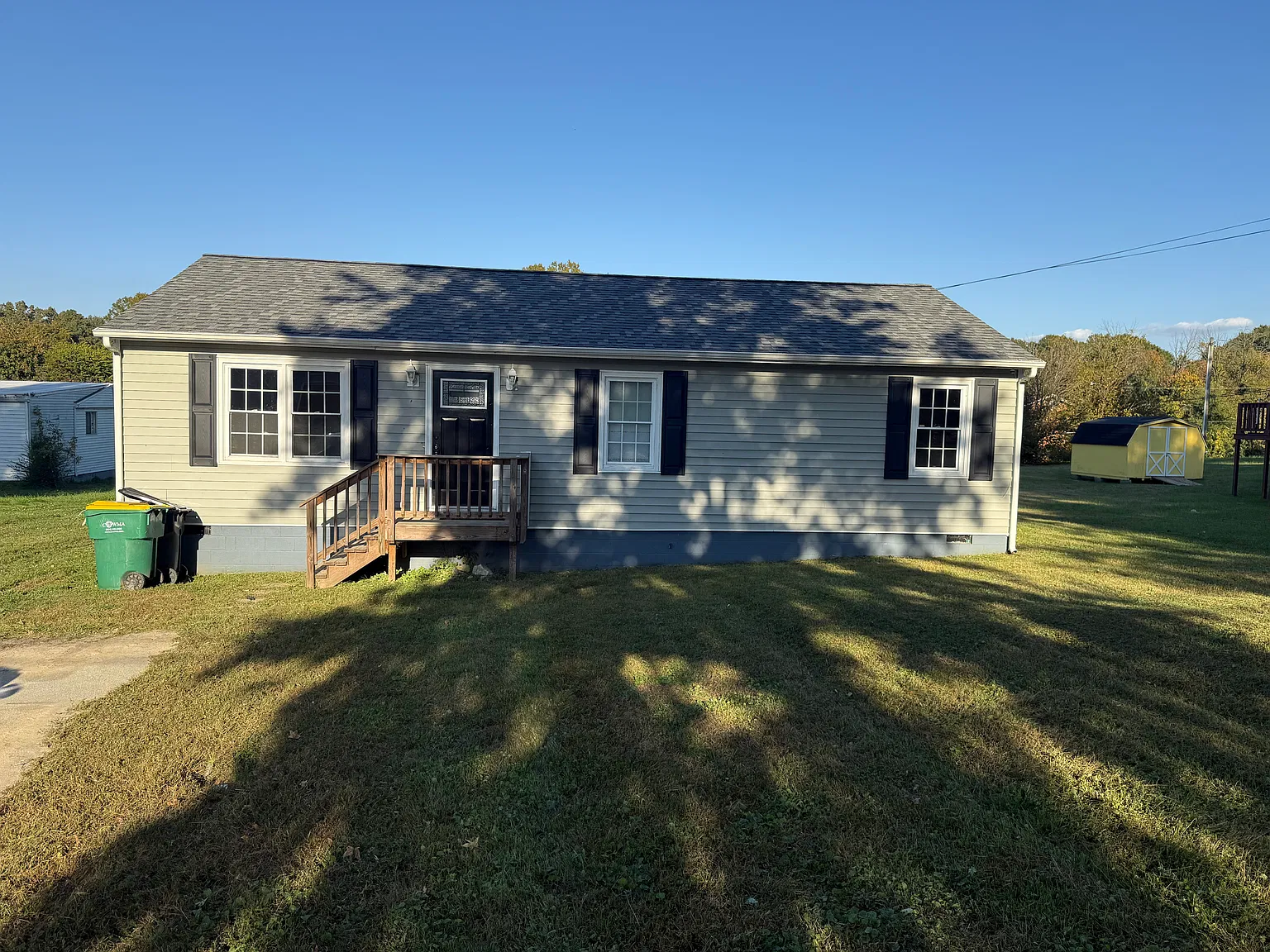 3 bed, 1.5 bath, 1022 sqft, $1,800 — Photo 1