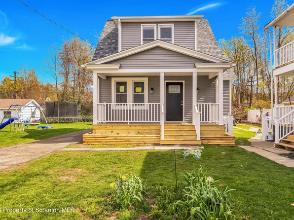 726 Lackawanna Ave, Mayfield, PA 18433