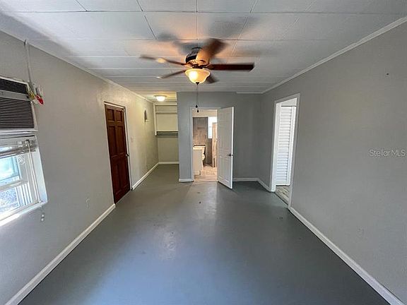 4th image of 2315 Dickson Ave