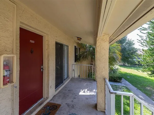 7523 Dolonita Dr, Tampa, FL 33615