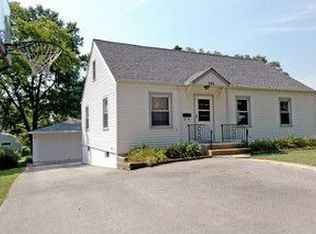 322 S Lincoln St, Westmont, IL
