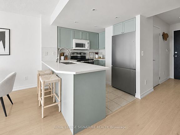 4th image of 231 Fort York Blvd #1102