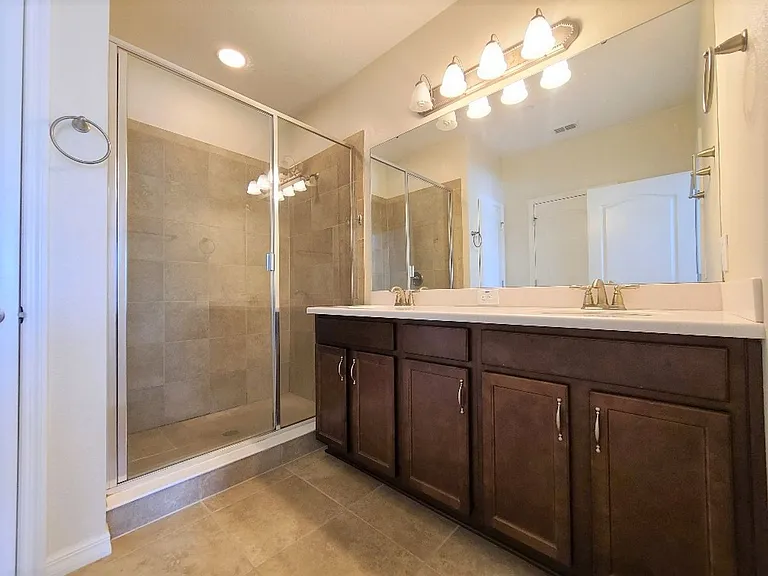 1039 Taramundi Dr — Photo 12
