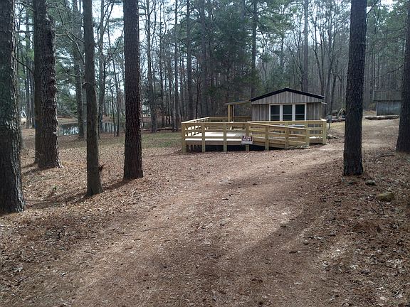 5th image of 65 Vineyard Dr