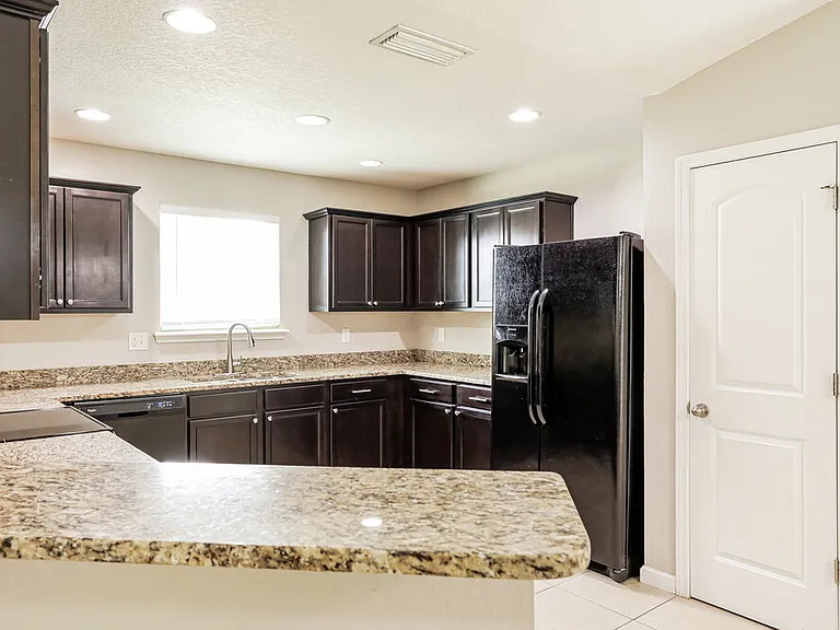 3258 Hidden Meadows Ct — Photo 8