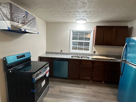 3rd image of 1176 Tatesbrook Dr Unit B