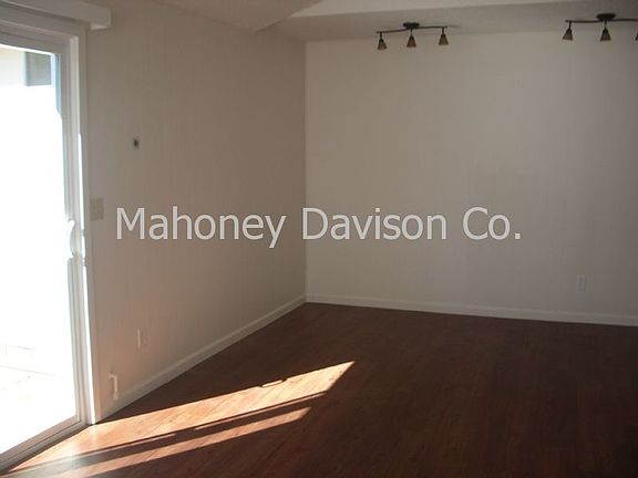4th image of 1431 Ivy Ln