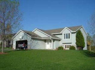 2633 Brittany Ln, Woodbury, MN 55125