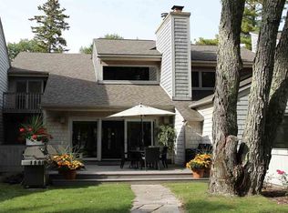 1075 Beach Rd, Harbor Springs, MI 49740