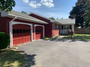 12 Hastings St, Greenfield, MA 01301
