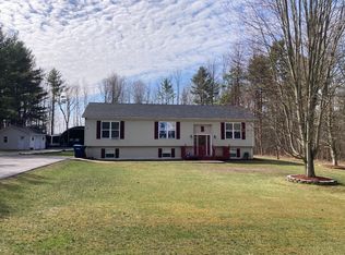 91 Valcour Heights Dr, Peru, NY 12972