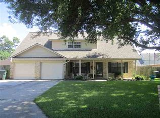 7075 Shanahan Dr, Beaumont, TX 77706