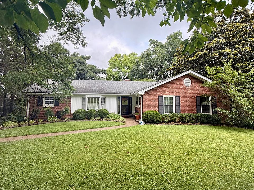 1st image of 728 Fairhill Dr