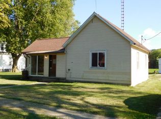 408 E 6th St, Long Point, IL 61333