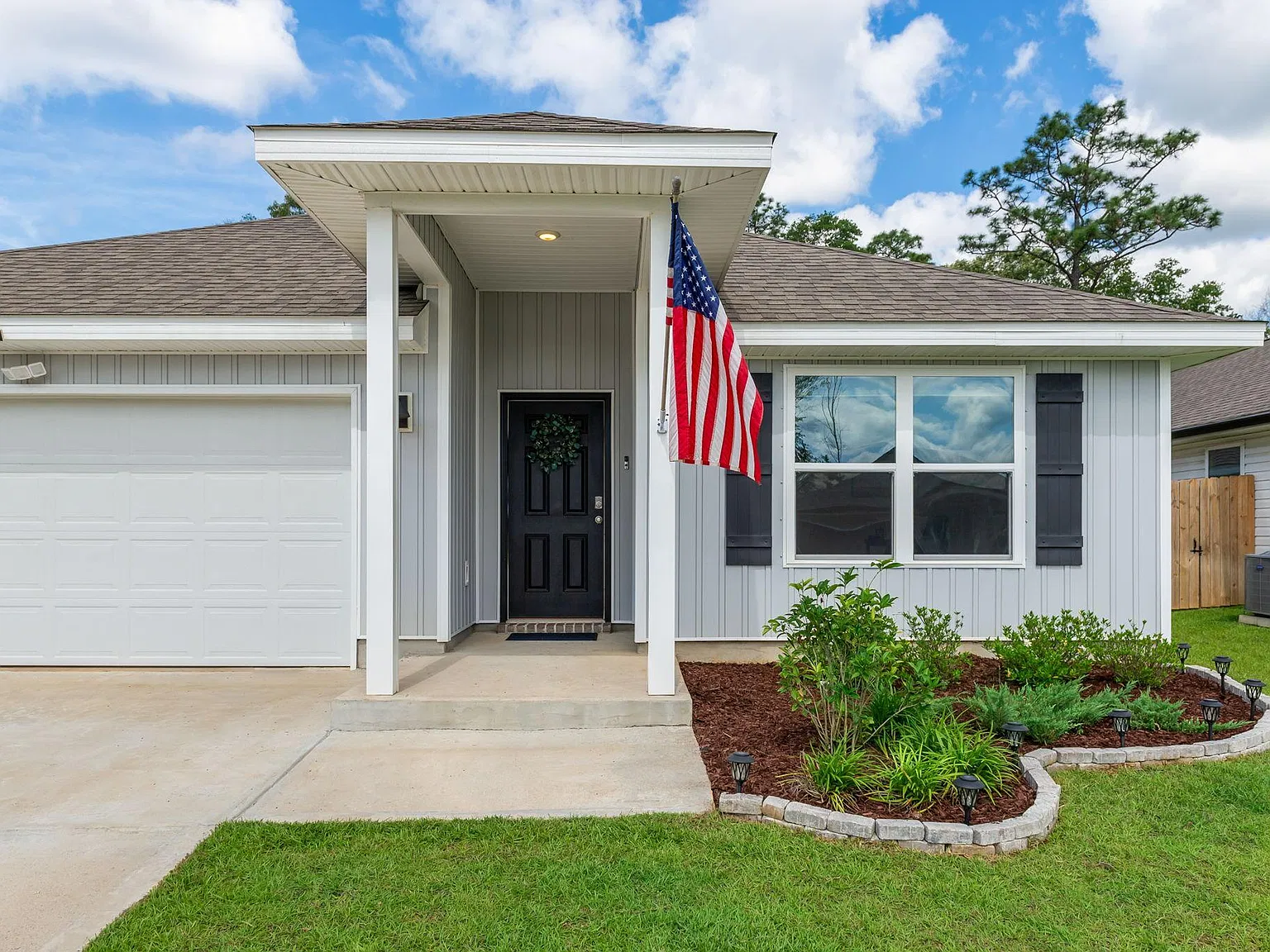 4 bed, 1827 sqft, $2,000 — Photo 3