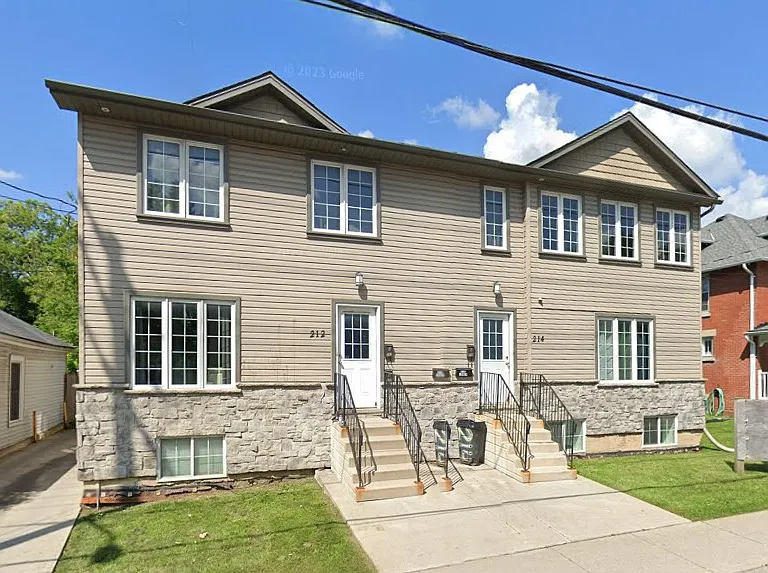 214 Wharncliffe Rd N — Photo 1