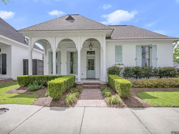 10747 Creek Ln, Baton Rouge, LA 70810