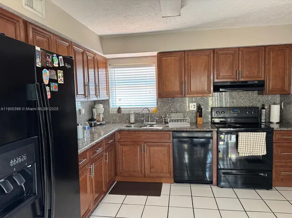 4515 SW 68th Court Cir #81, Miami, FL 33155