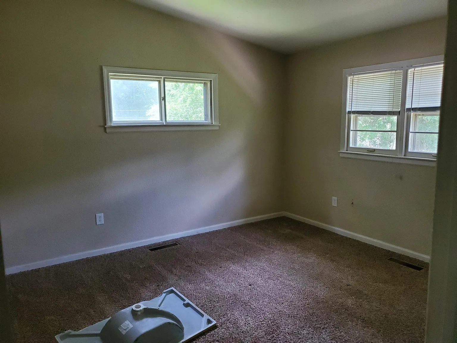 4 bed, 2256 sqft, $1,600 — Photo 4
