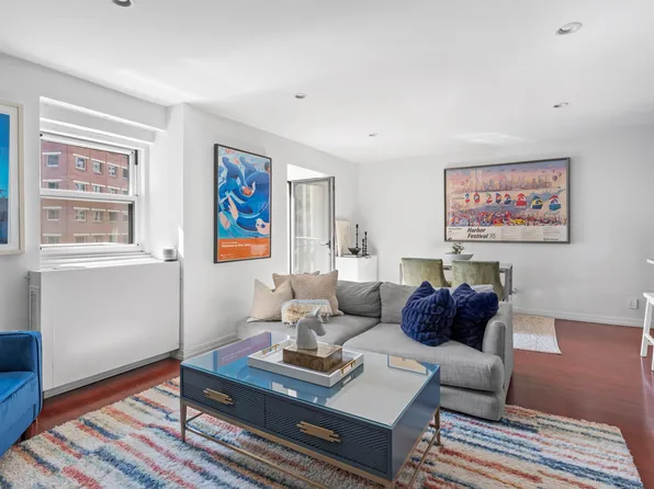 3 Hanover Square image 2 of 13