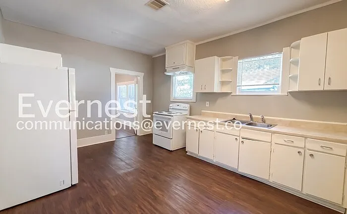 1007 Archer St — Photo 6