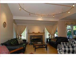 4th image of 114 Lansberry Ct