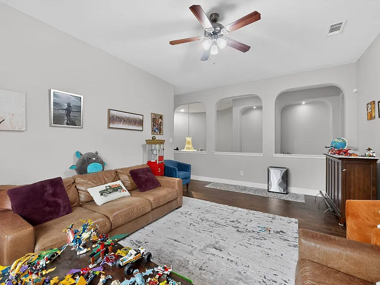 Game room - Upstairs