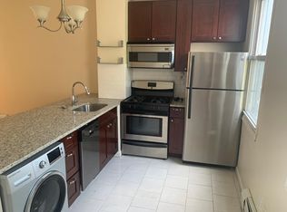308 3rd St APT 3, Jersey City, NJ 07302