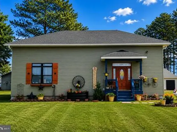 19 Church Ln, Lottsburg, VA 22511