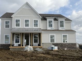 1481 Maple Heights Dr, Delaware, OH 43015