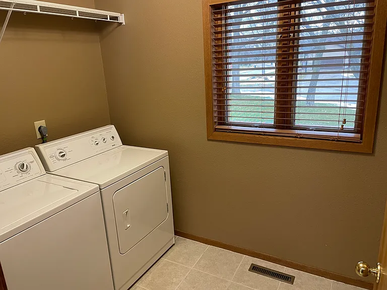 612 E Saint Andrews Cir — Photo 16