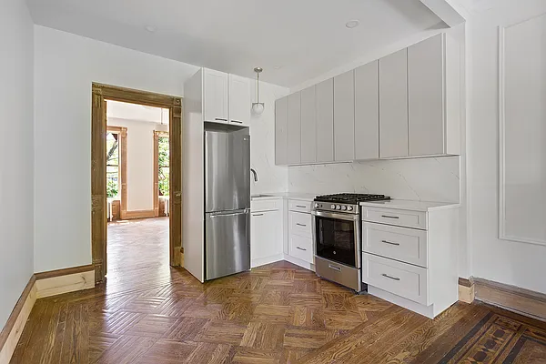 Rented by Compass | media 10