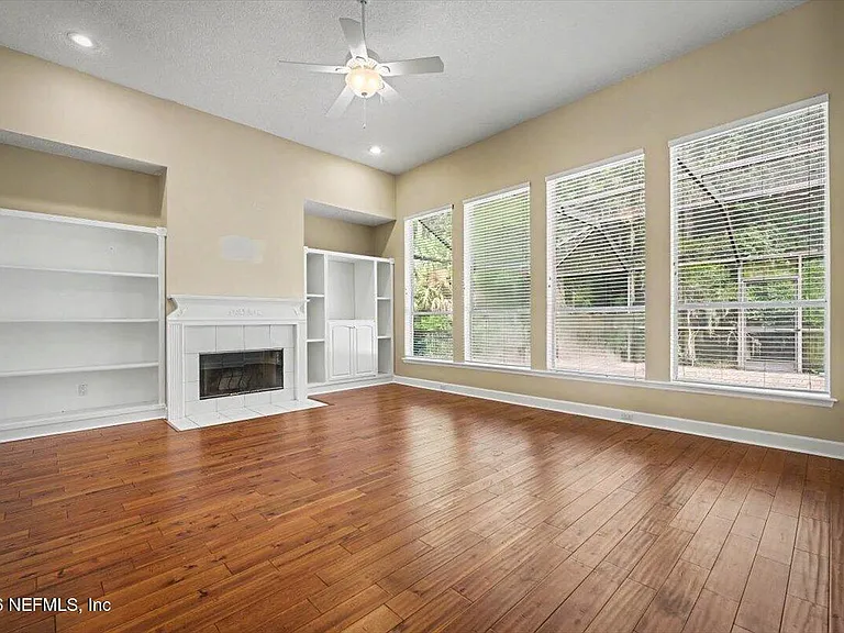 337 S Mill View Way — Photo 19