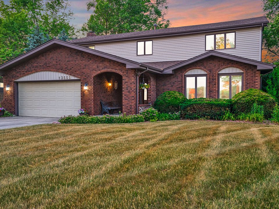 1st image of 13555 S Doonaree Cir