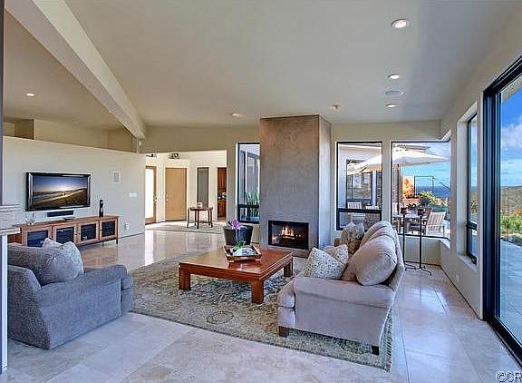 2nd image of 1577 Skyline Dr