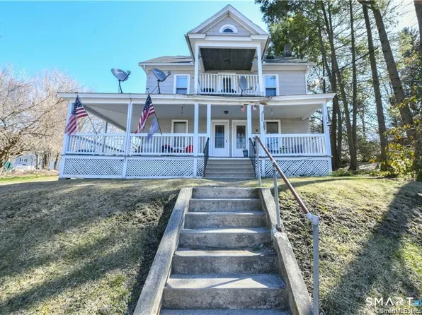 3 Greenwood St #2, Watertown, CT 06795