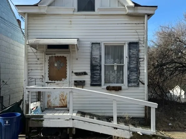 3143 Sorento St, Pittsburgh, PA 15212