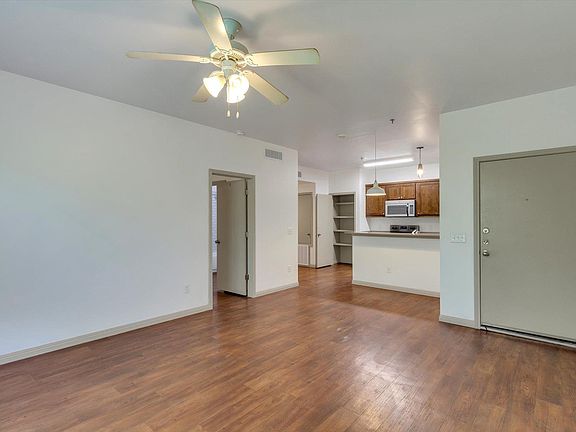 5th image of 1011 N Lbj Dr #101A