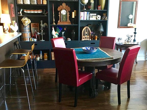 Dining area & counter seats