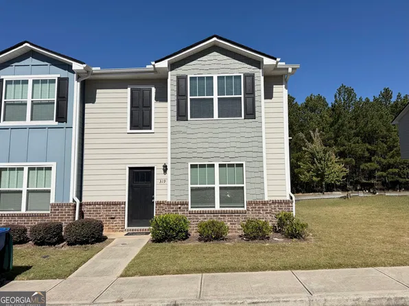 319 Ashigan St, Union City, GA 30291