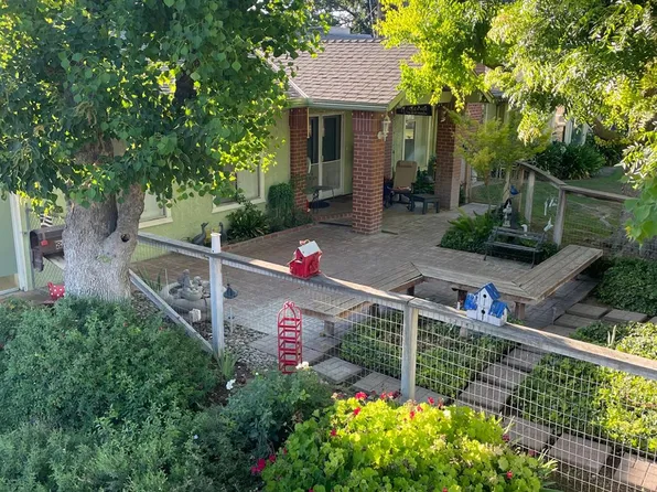8163 N Armstrong Ave, Clovis, CA 93619