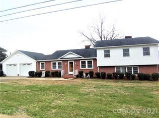 1171 W Stagecoach Trl, Lawndale, NC 28090