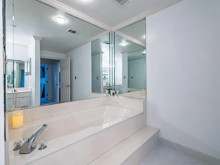 27301 Plantation Dr NE #301 — Photo 18