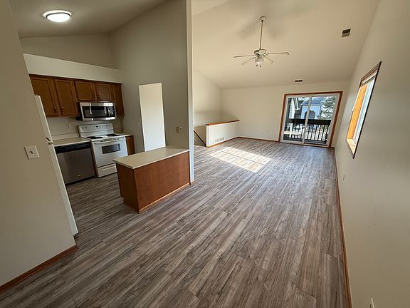 3rd image of 45850 Cass Ave APT 3