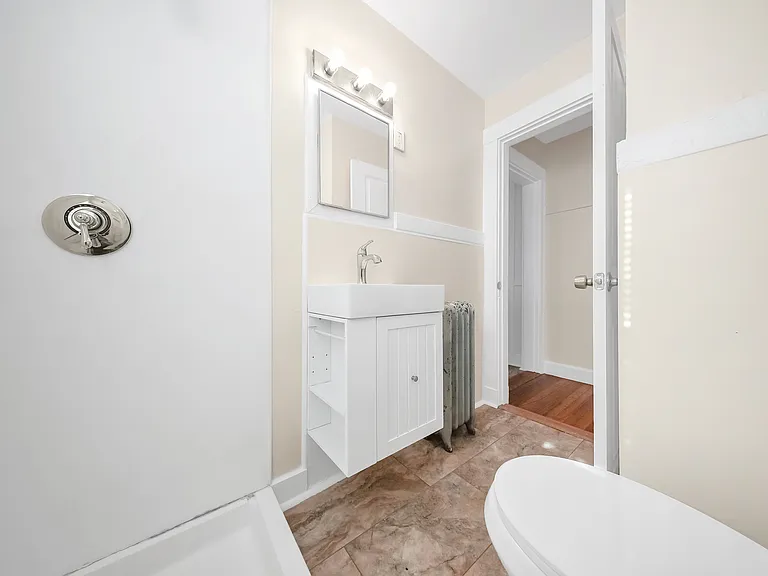 25 5th Ave #1 — Photo 14