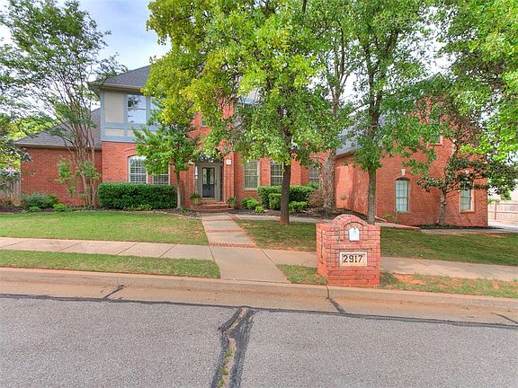 3rd image of 2917 Kingwood Dr