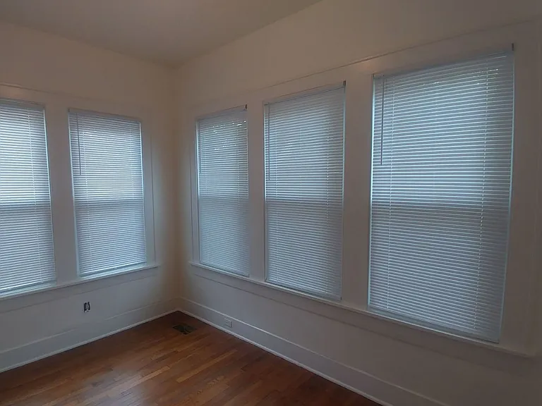 411 W Mistletoe Ave — Photo 21