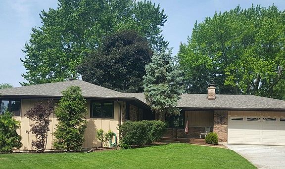 2nd image of 1515 Mayflower Dr