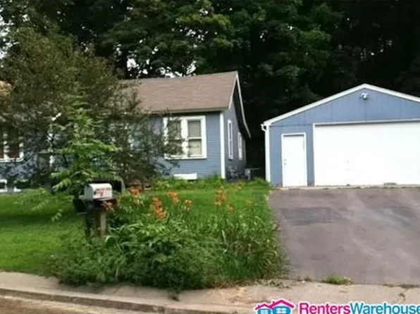 4740 Gordon Rd, Mound, MN 55364
